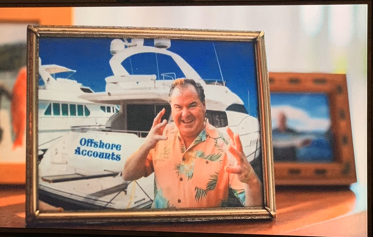Crash4244's tweet photo. "You take a lot of trips to the Caymans, Phil.." 😂😂👍
#DennisCelery #CurrentFave https://t.co/joPuPjYsxN