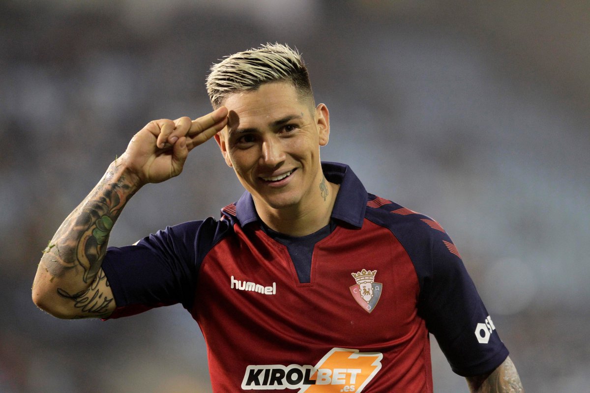 LaLiga's tweet image. SÍ, COMANDANTE. 🤯

@chimy337 ha marcado 9 GOLES en #LaLigaSantander: el mejor registro de un jugador de @CAOsasuna en una primera vuelta en este S. XXI.