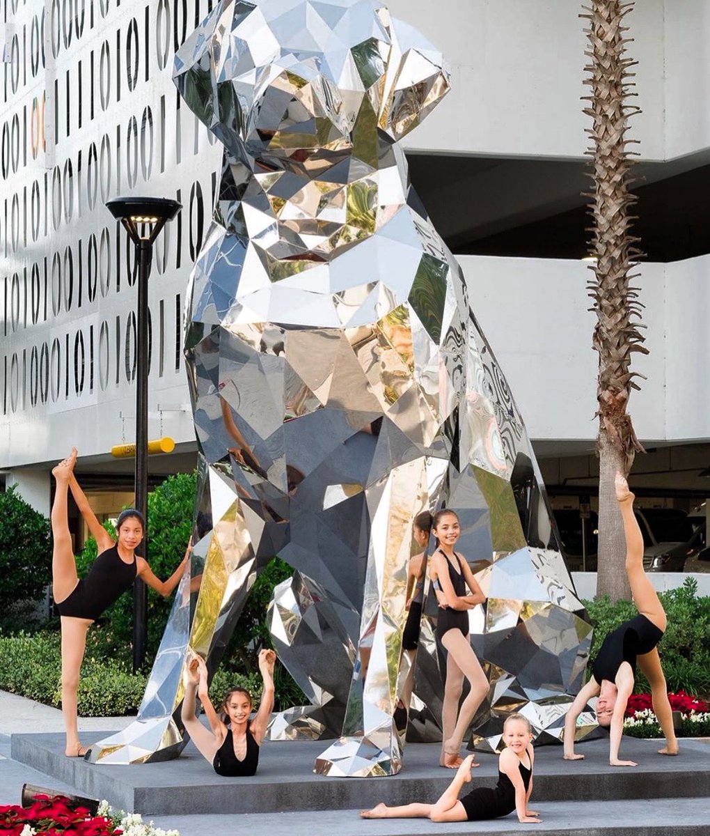 jefre_artist's tweet photo. #repostoftheday @chacedanceco . 📷 .
Stage Left! Love when my work can inspire others.....#artistinmotion .
.
#dance #art #sculpture #diamonddog #theater #kids #stainlesssteel #sculpture #dog #labrador #love #design #beauty #orlando https://t.co/saPD4ttla6