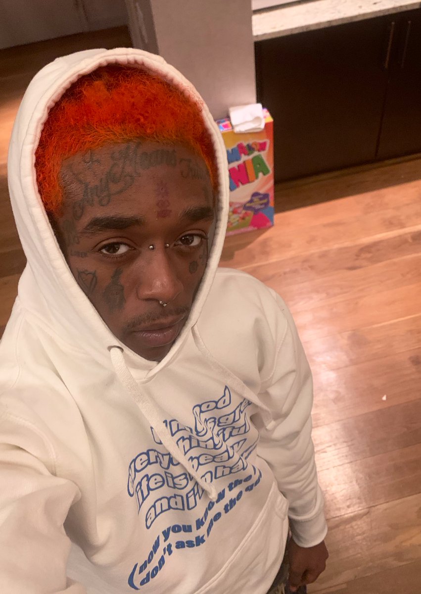 LILUZIVERT's tweet image. O R A N G E  🙂