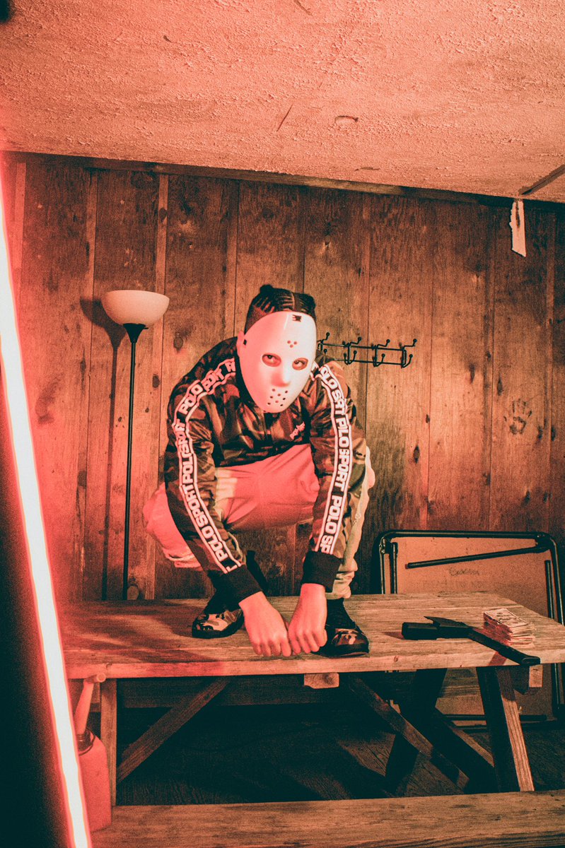 Jshotta34's tweet photo. BIG STEPPA 🥾 ON THIN ICE 🧊 MY LOVE & LOYALTY HAS NO PRICE ♾ #FreeKe https://t.co/lZ7yqkUaYo