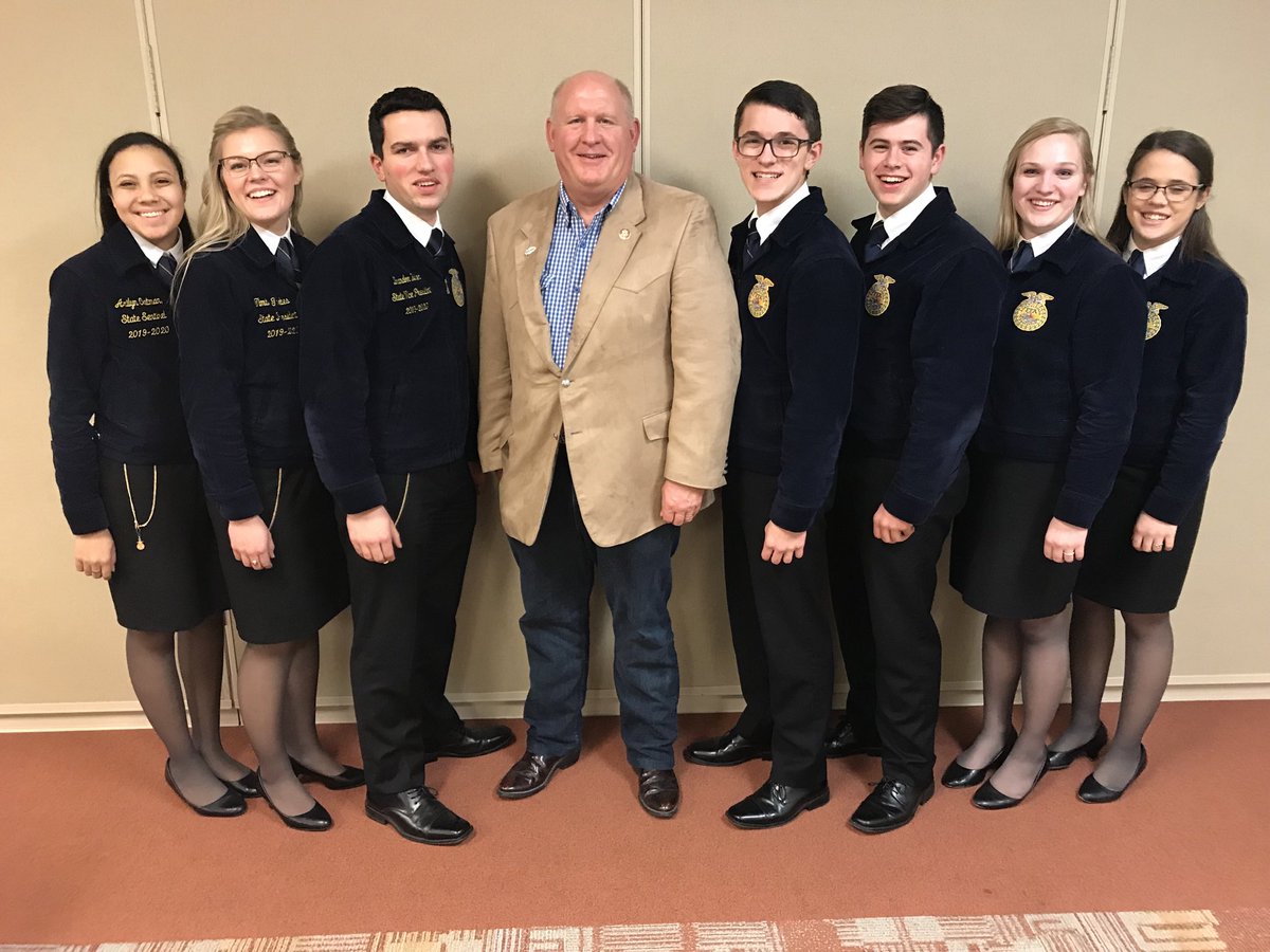 CongressmanGT's tweet photo. Honored to be with the #Pennsylvania State #FFA Leadership officers at the  #FarmShow2020 104th #PAFarmShow at the #FarmShowComplex #GreatestAgricultureShowOnEarth #agriculture https://t.co/aac8Oagx8o