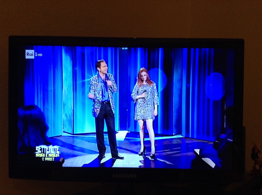 Danylost_music's tweet photo. Toh! Per caso vedo @NaliOfficial su @RaiUno a #Settenote 😃 Beh dai, un servizio "onorevole", ne è uscita un'Annalisa tanto brava quanto bella, di grande talento, elegante affascinante intelligente, con un grande potenziale che sta sperimentando spaziando dal classico al moderno. https://t.co/2HUgUfW04c