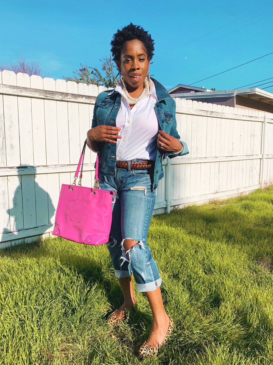 batmom85's tweet photo. Two looks today.. leather and lace at church and denim tuxedo and heels to cook dinner in๐ง itโs my birthday month! Iโm turning 35 and Iโm playing dress up EVERYDAY thatโs what makes me happy๐๐พ
(Denim jacket and Dress gifted)
Handbags @juicycouture
everything else #thifted https://t.co/LfGJl1Nmnn