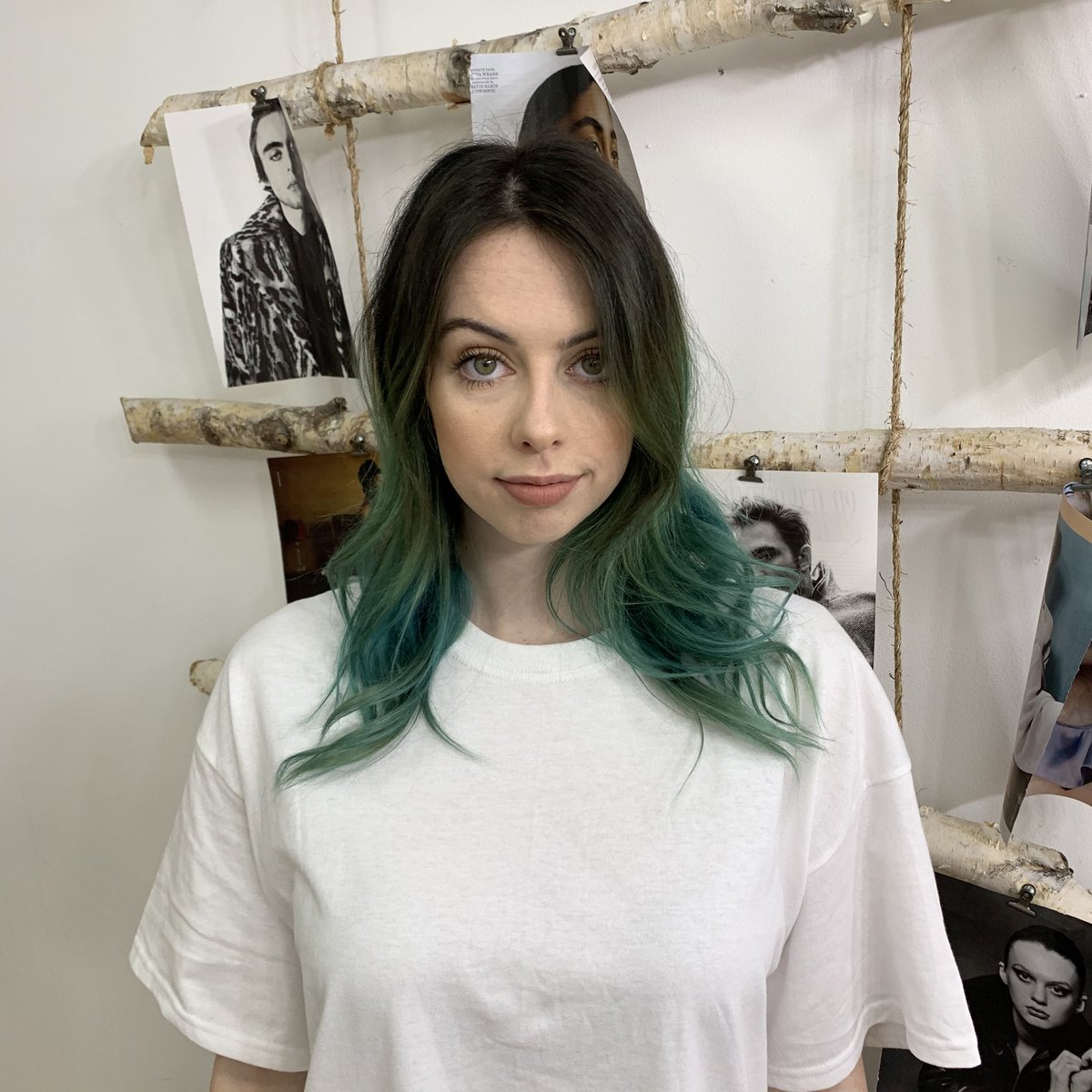 CimfamProject's tweet image. PROJECT TO DANI:

Send us (via DMs) a pic of you holding a sign written #ThankYouDani. You can either do a video speaking, do some art, draw, whatever u want just mention the #.

The deadline to send us stuff will be January, 9th. 
We're gonna post everything on January 11th.