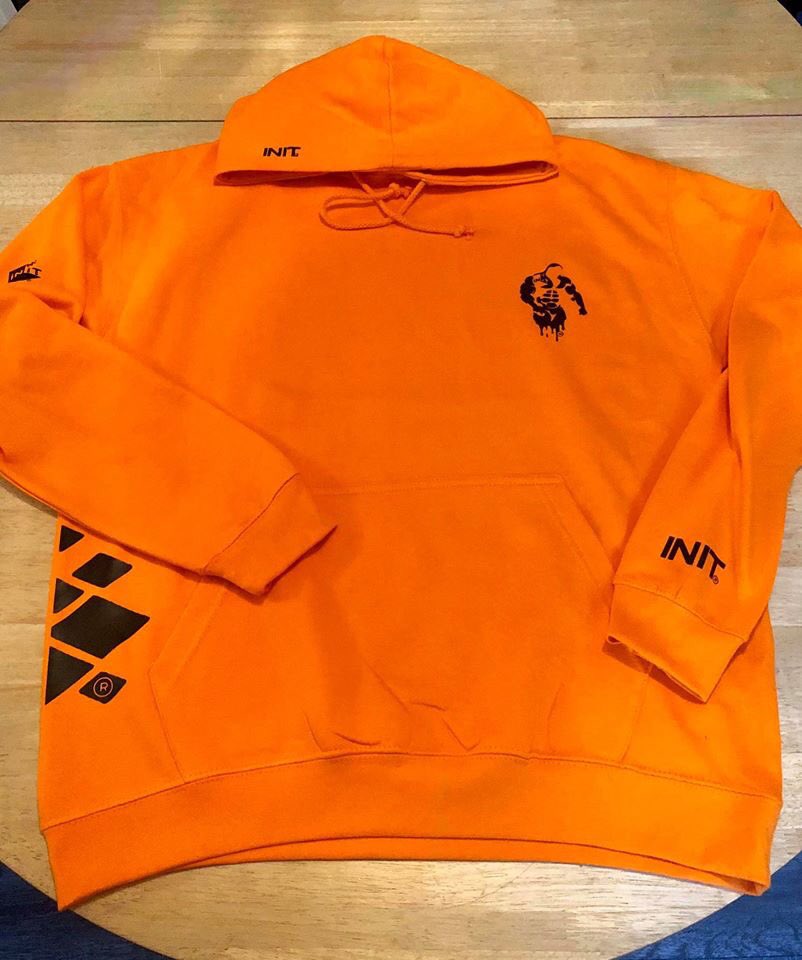 and_init's tweet photo. Love this colour together wanted the orange my self but someone brought it lol but hand made any colour logo you want from £25 👍
This has a gym design Logo on but can have normal Logo instead? #hoodie #orange #gym #bodybuilding #growth #grow #body #mindset #workout #sport #gains https://t.co/IHW9c7hd4C