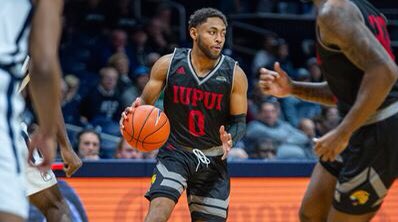 iuindy_mbb's tweet image. .@IUPUIMensBball: FINAL

@IUPUIJaguars 93
Green Bay 78

✅ Held Opponent under 40% FG
✅ +10 Rebounds
✅ 6 Steals
✅ 18 pts off TO’s
✅ 22 Assists 
✅ 12 TO’s or less
✅ 14 Made 3’s
✅ 85% Free Throw 
✅ 4 Double figure Scorers

#JaguarPower #GreatTeamWin #TeamTogether #RoadWin✅