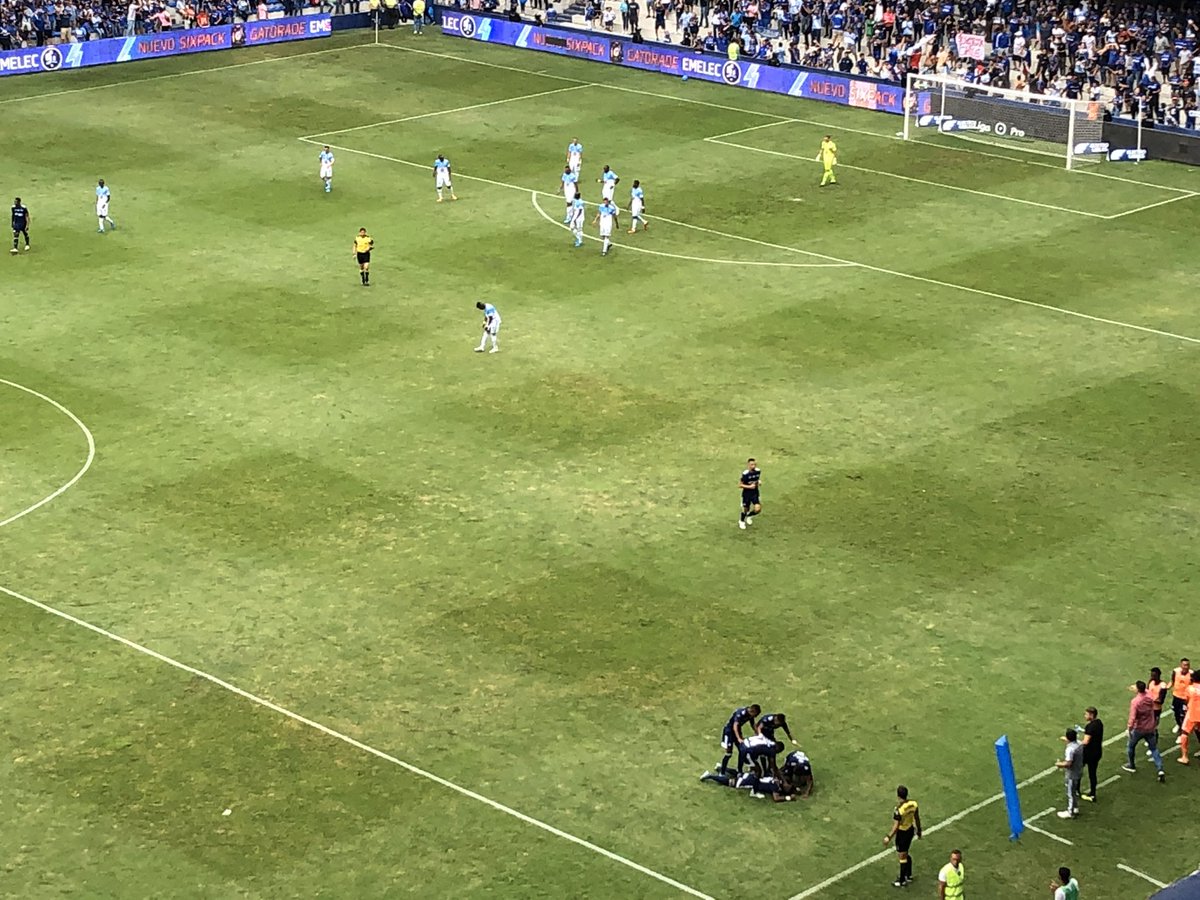 AlvaroRiera24's tweet photo. La plantilla de @CSEmelec (26) para la pretemporada en Alicante 🇪🇸

ORTIZ
BONE
MERO

CARABALÍ
ROMARIO
VEGA
LEGUIZAMON
MEJÍA
QUINTEROS
BAGUI
HERNÁNDEZ
JRODRÍGUEZ

BURBANO
OREJUELA
DIXON
GODOY
SEBA RODRÍGUEZ
ZAPATA
CABEZAS
JEFF CAICEDO
BATIOJA

ROJAS
EDU PINEDA

TUKA
PERNÍA
BARCELÓ https://t.co/uaK52RMFJp