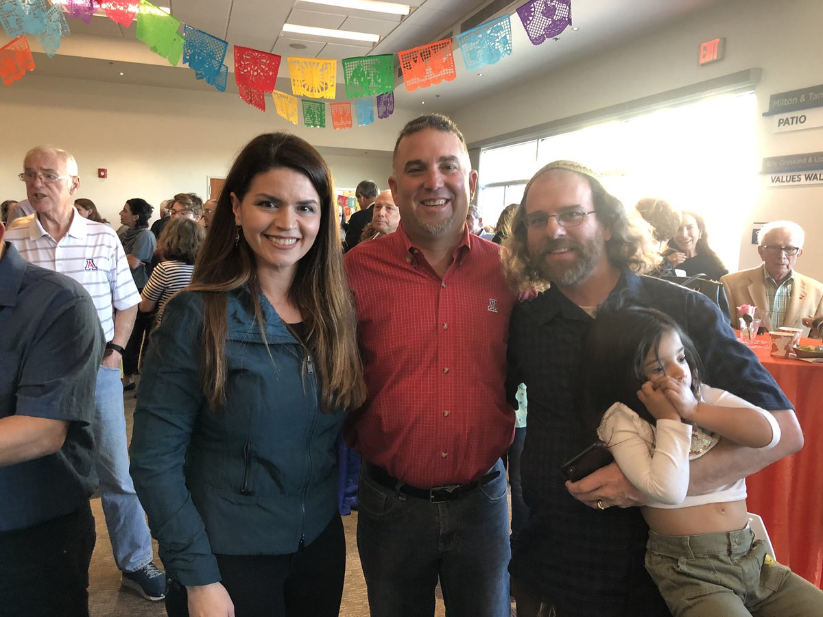 TucsonRomero's tweet photo. Great to join Tucson’s Jewish Latino Teen Coalition for their Quinceñera/15th anniversary! #ThisIsTucson #OneTucson #SomosUno https://t.co/GXtET7GyUn