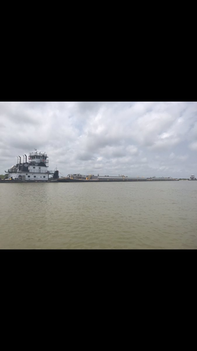 strykert25's tweet photo. @jfmuenich @ZHBuchanan Driving Tug Boats dawg💪🏻 https://t.co/izDcYKF7BA