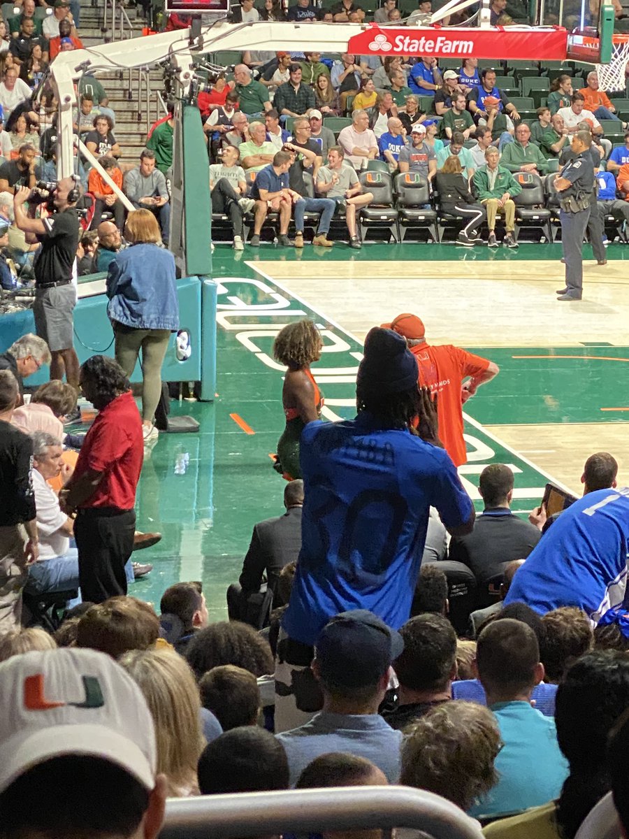 rmurrs09's tweet photo. @IAmJustise You were killin it last night! 😂 #Mamba #NatChamp #GoDuke https://t.co/lPPNLmmqLL