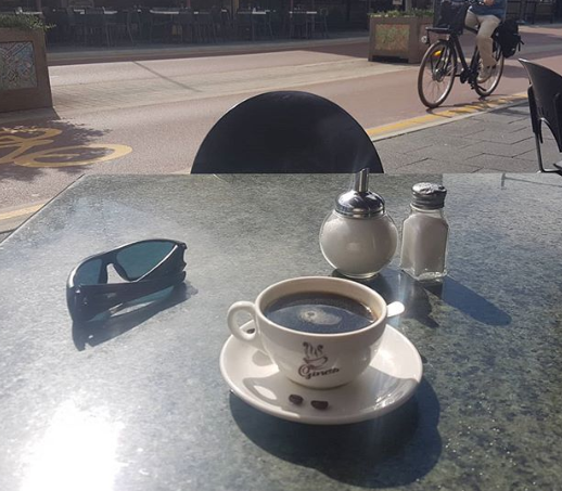 My #AuthorsForFireys auction offer (item 3 of 3) 🎉🎉

To the highest bidder on this thread:

3. If you’re in (or can get to) the Perth metro area, a 1 hour coffee consultation meeting with me to talk about whatever you’d like (writing, publishing industry, books etc.)

Bid away!