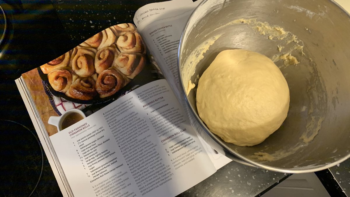 Old-fashioned cinnamon roles