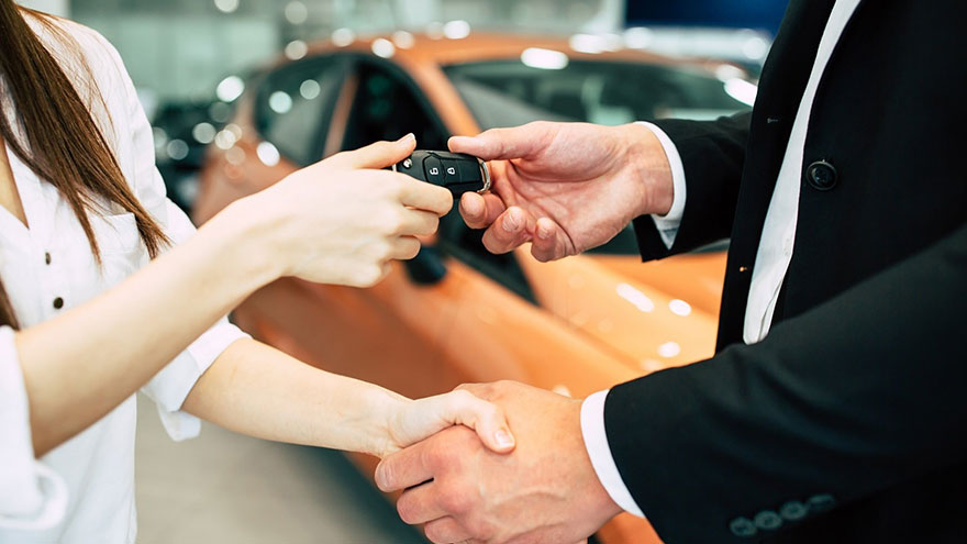 olivessecrets's tweet image. Buying a car provides several advantages. The car  does not have to depend on a bus or train schedule to get to work and can leave at any time.  #moneymanaging #prosandcons #purchasingacar ourdeer.com/pros-and-cons-…