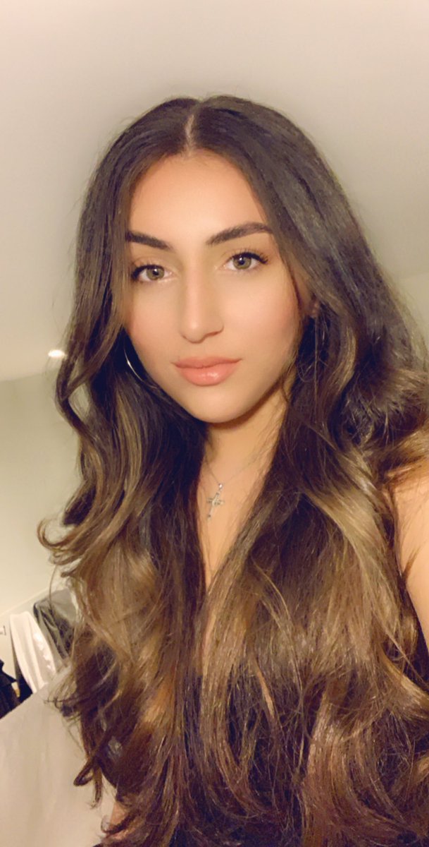 milicajv's tweet photo. Kinda really missing my long hair...... https://t.co/RXh8tyZV8D