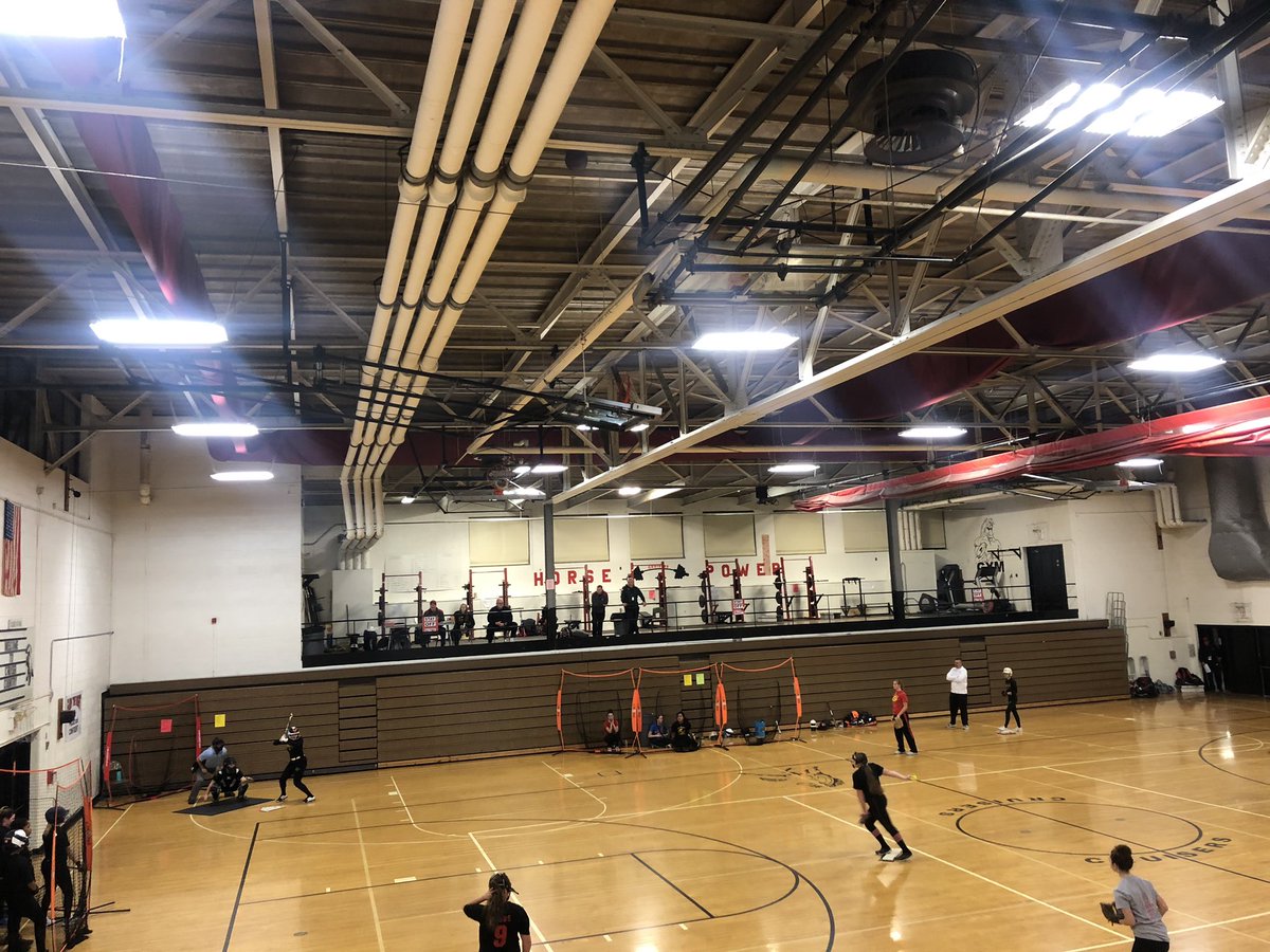 CoachTollison's tweet image. Great first winter league game! Great work ladies !