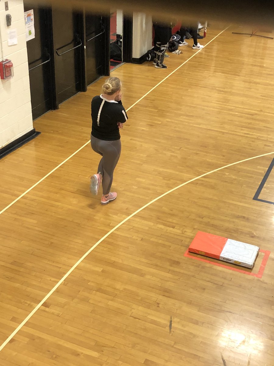 CoachTollison's tweet image. Great first winter league game! Great work ladies !