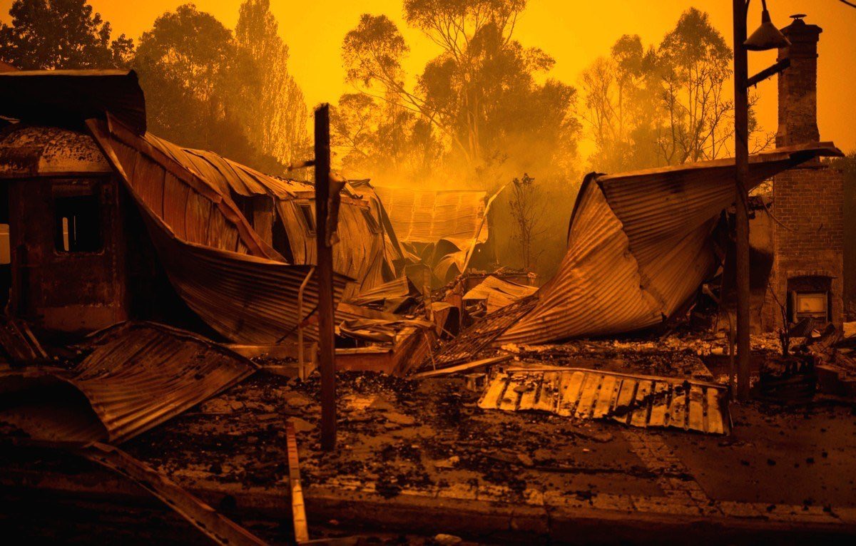 byeaussie's tweet image. Don’t ignore this please. Please help. Every cent counts. These fires have been burning since September and just getting worse.