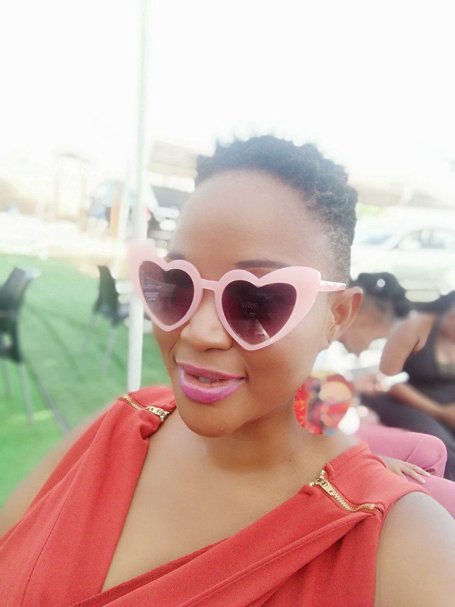Theflyawayz's tweet photo. 2020 looks so promising
#misglitz #faceoflachocolata #fattiesnmonies #smile #laughter #keepingupwiththeglittering #keepglittering #thickmadam #thickdolls #fullfigure #fullcream #womaninbusiness #plussize #plussizelife #sdudlafabulous #sdudla #sdudlanation #happiness #717hangout https://t.co/3k91yJTDHS
