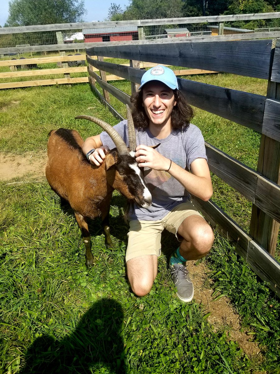 Tomo_Dugan's tweet photo. I haven't updated twitter pics in ages so here are some 2019 highlights:

-kayaking in georgetown, maine
-playing with a goat at an animal sanctuary 
-eating a crepe in a garden in Paris https://t.co/PCfCuL4h8M