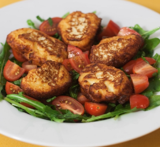 FRITTELLE DI RICOTTA sfiziose, croccanti fuori e belle morbide dentro!
⏰ Pronti in: 20 minuti 
👩 Ricetta di: <a href="/easy/">⚔️🛡</a>.peasy.it 
SCOPRI LA RICETTA COMPLETA SU MANJOO .IT  buff.ly/35qkckw