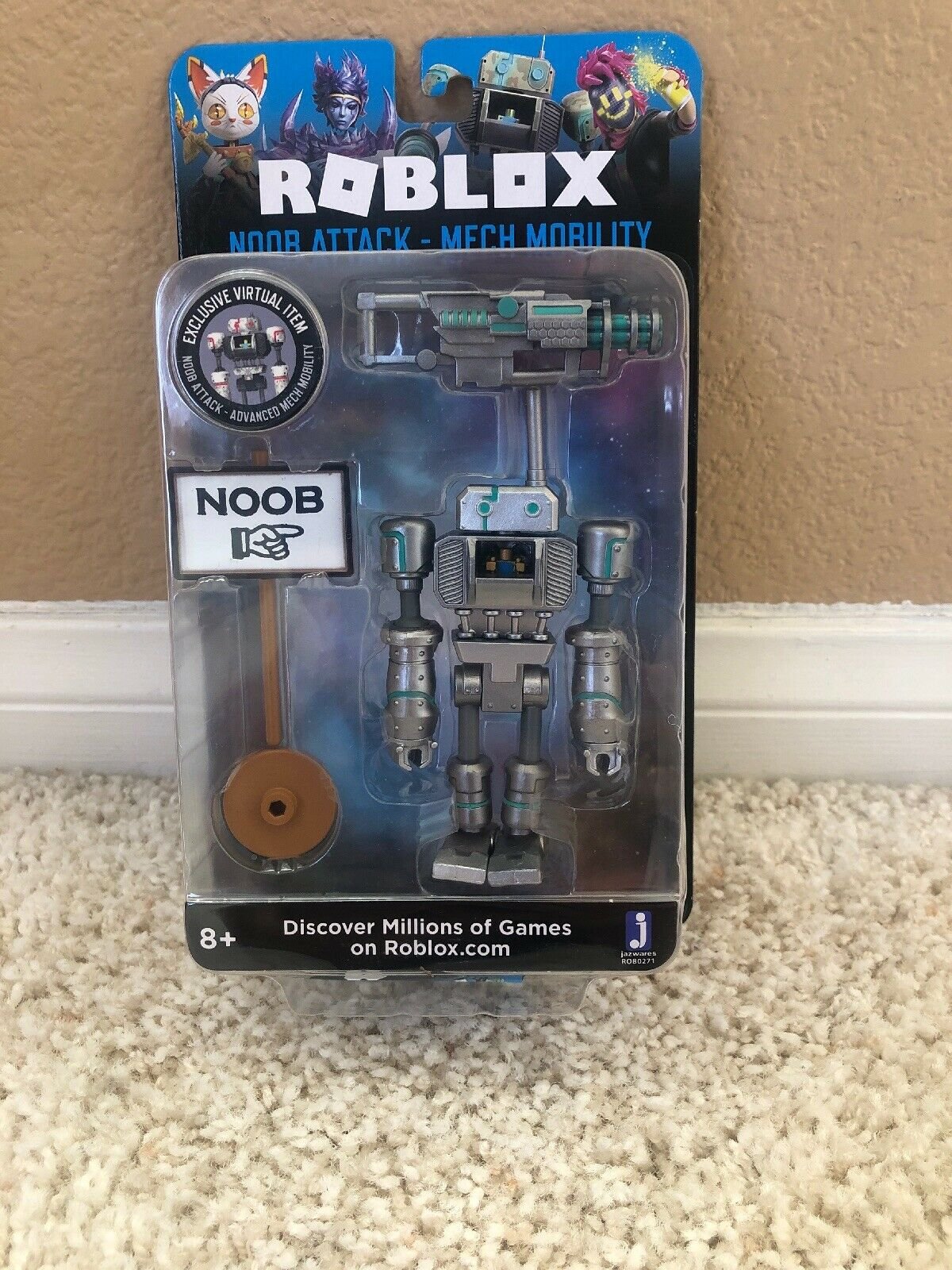 Foursci On Twitter Rthro Figures Are Coming Roblox Robloxtoys - cold on twitter my roblox toys are finally here roblox