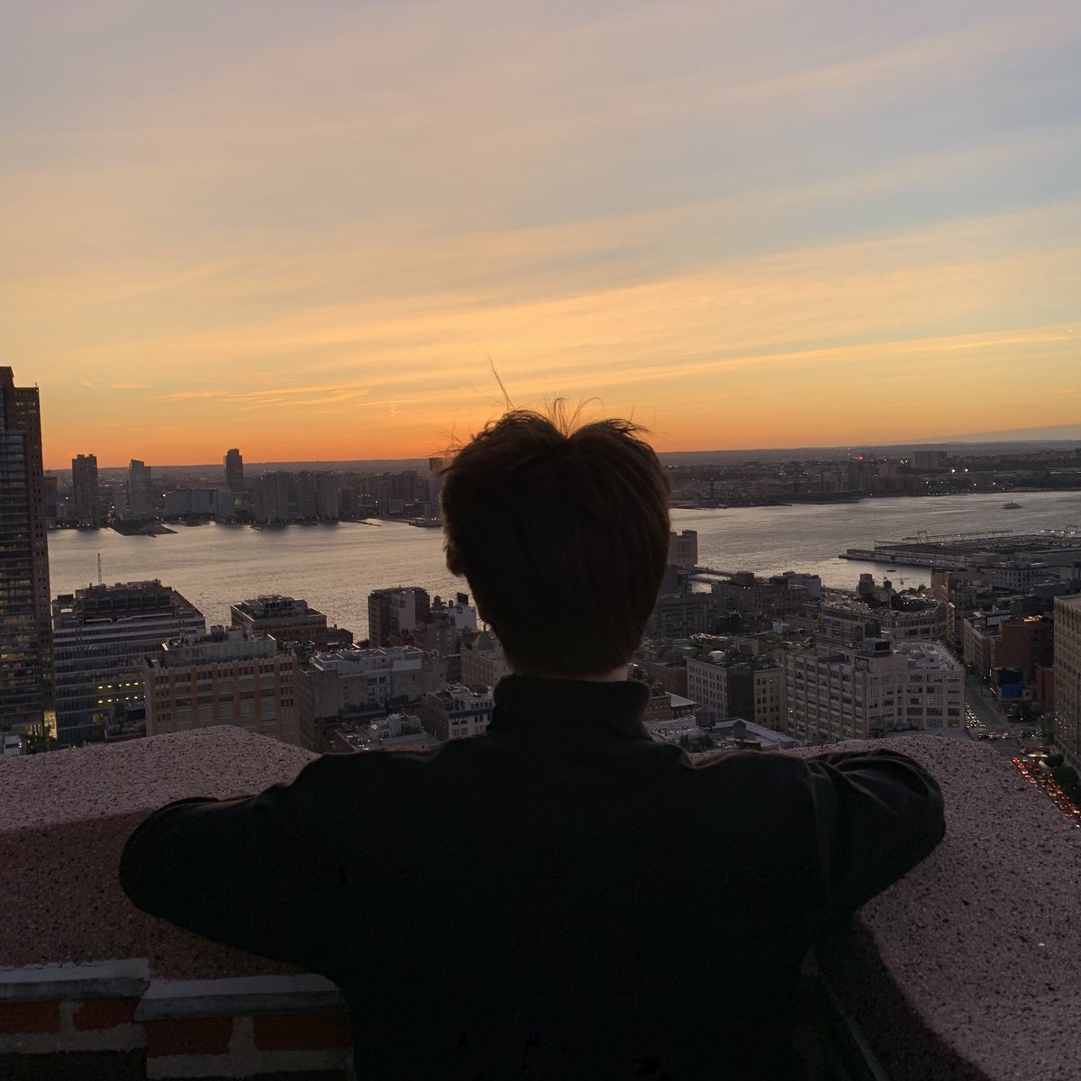 xoalmuse's tweet photo. #jitaem: 🔭⛅🍃 https://t.co/oHNNjyNv3J
