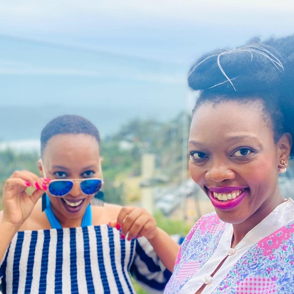 zookeyzarling's tweet photo. Dr Ntokozo owns a movement called The Unbreakable Souls. They host monthly get togethers with various professionals on a hashtag they carry well #WeRefuseToSink. If you ever need to get over anything (person, season or battle with forgivness, anxiety or failure) followed her https://t.co/JFUuNRW0wi