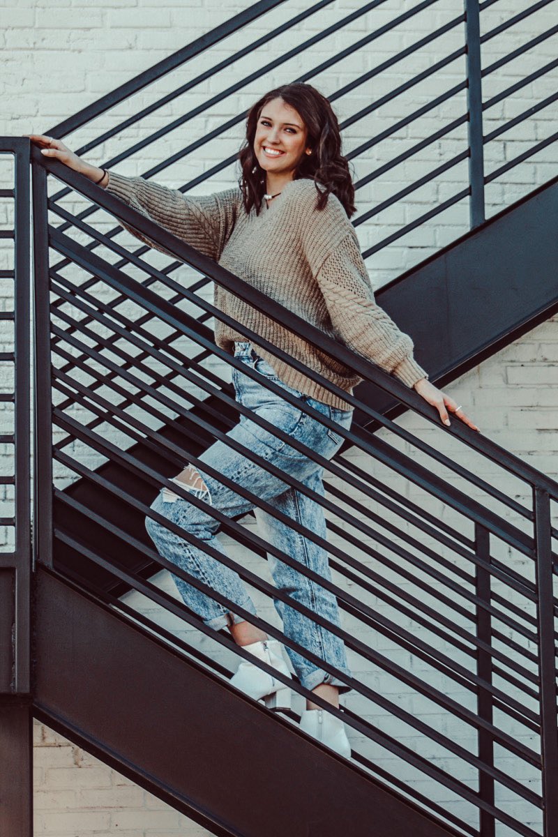 _danni24_'s tweet photo. shoutout to kailey for letting me pretend to be a model today https://t.co/whj0xIvcio