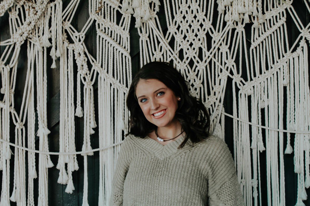 _danni24_'s tweet photo. shoutout to kailey for letting me pretend to be a model today https://t.co/whj0xIvcio