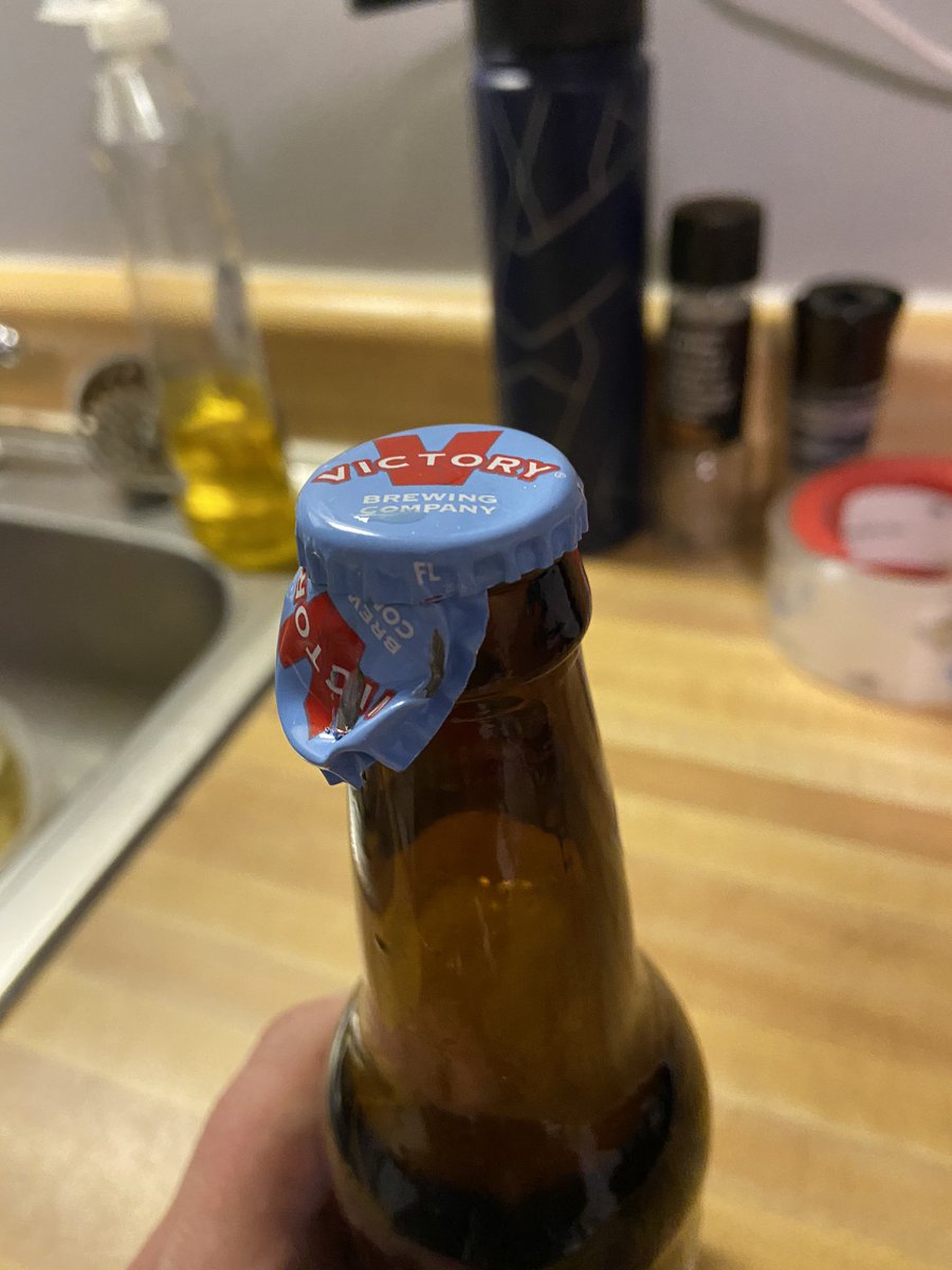ChadFleet's tweet photo. @VictoryBeer  what’s up with this bottle I purchased today? https://t.co/mW8vEEb6IY