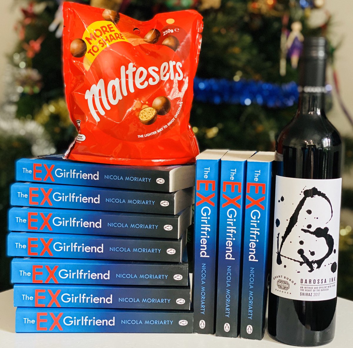SYDNEY BOOK CLUB BOOK PACK / EXPERIENCE! Okay, for the #AuthorsForFireys auction, I’m offering TEN SIGNED COPIES of The Ex-Girlfriend + wine + malteasers to a Sydney book club. I’ll also visit your book club to chat about the book! 📚 bid below! 😘 #AustralianBushfire #bookclub
