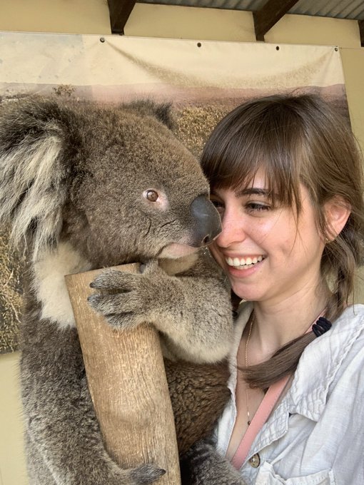 2 pic. I saw first hand how horrid the #AustraliaFires are. People & animals are dying & losing their