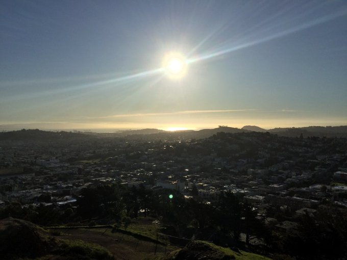 🌄🌅 5 easy miles, up hills(1) bathed in sunbeams(2), the sun lighting up the bay(3), gazing upon clear<a href="/tag/sfrc"class="tags"><span>#sfrc</span></a><a href="/tag/ecsca"class="tags"><span>#ecsca</span></a>