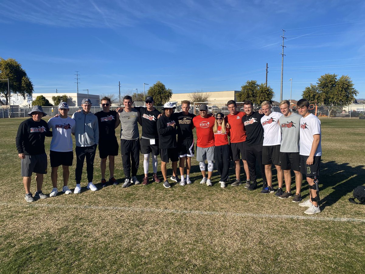 elev8academy's tweet image. Big thanks to all of the @Elev8QBacademy team that put the Winter Camp together and @GoKnightsHHS for use of the facilities!  Great job! Great weekend!! #2many2name #elev8 @pwnavarro13 @GabeFriend @ericplaypure @BraschDawn @chadack @Siaha5 @D_garretson @XenithFootball Coach Mejia
