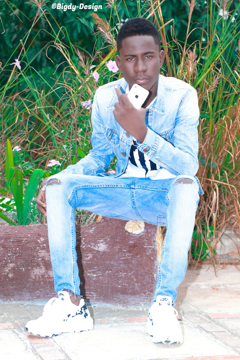 kingfenley's tweet photo. #kingvtr 

#teamvtr 

All follow on IG #KingFenley_official https://t.co/90IcdY7v1e
