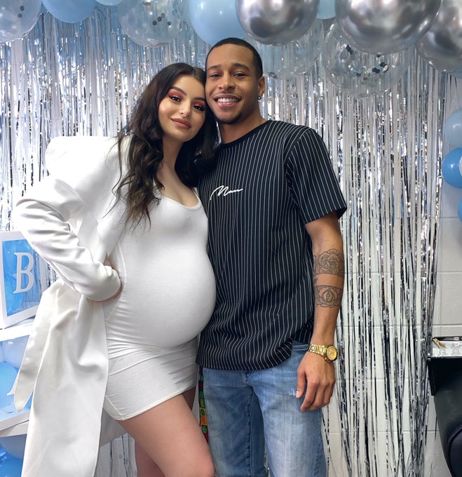 Baby coming soon 👣💙 King Elias Colyer https://t.co/lf37qhYtuP