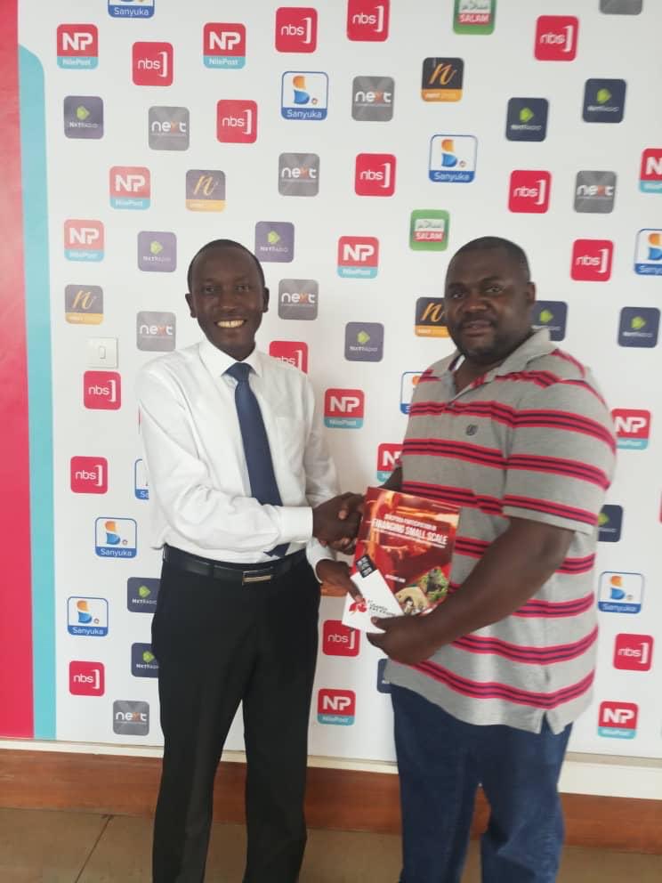 kwekwaffe's tweet photo. President of the association for Ugandans living in Edmonton  Mr. Fred Lubwama receiving 2nd Kwekwaffe Forum Report and the Concept Note for the 3rd Forum.
 
#TheOfficalUgandaKwekwaffe #UgandaKwekwaffe2020 #TourismAndCultureInUganda
#Uganda
#Canada
#UgandanslivinginCanada https://t.co/nKcvvMEVWa