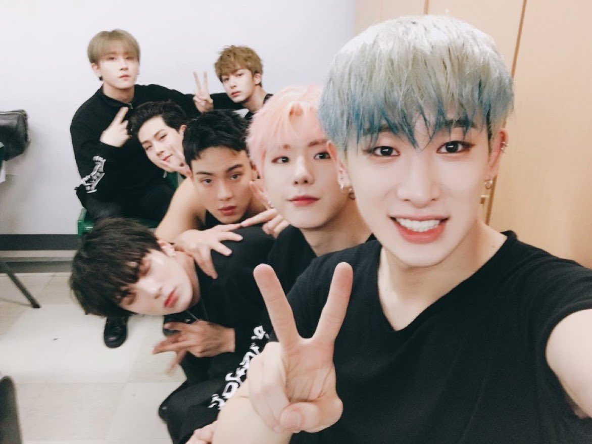 chicotonballet's tweet photo. 🐻🐰🐶🐹🐢🐝🐺

#WontQuitOnWonho
#몬베베는_몬엑7_잊지않아 https://t.co/mwQJAVnYNf