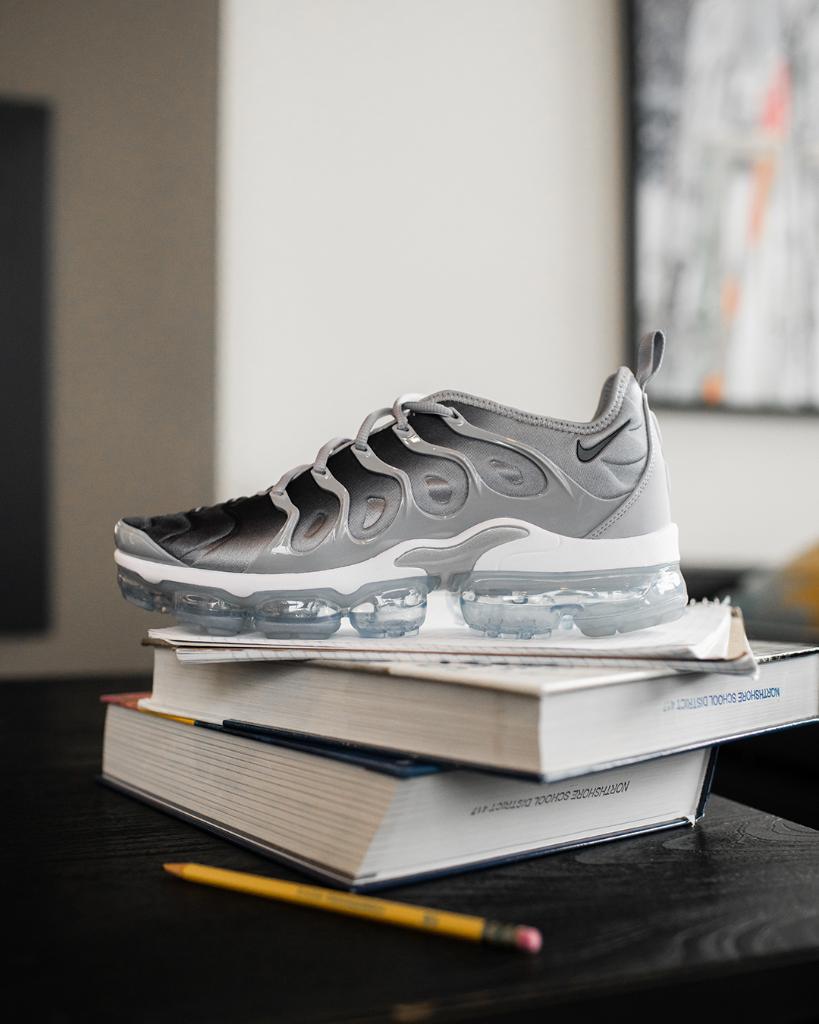 foot locker nike air vapormax plus