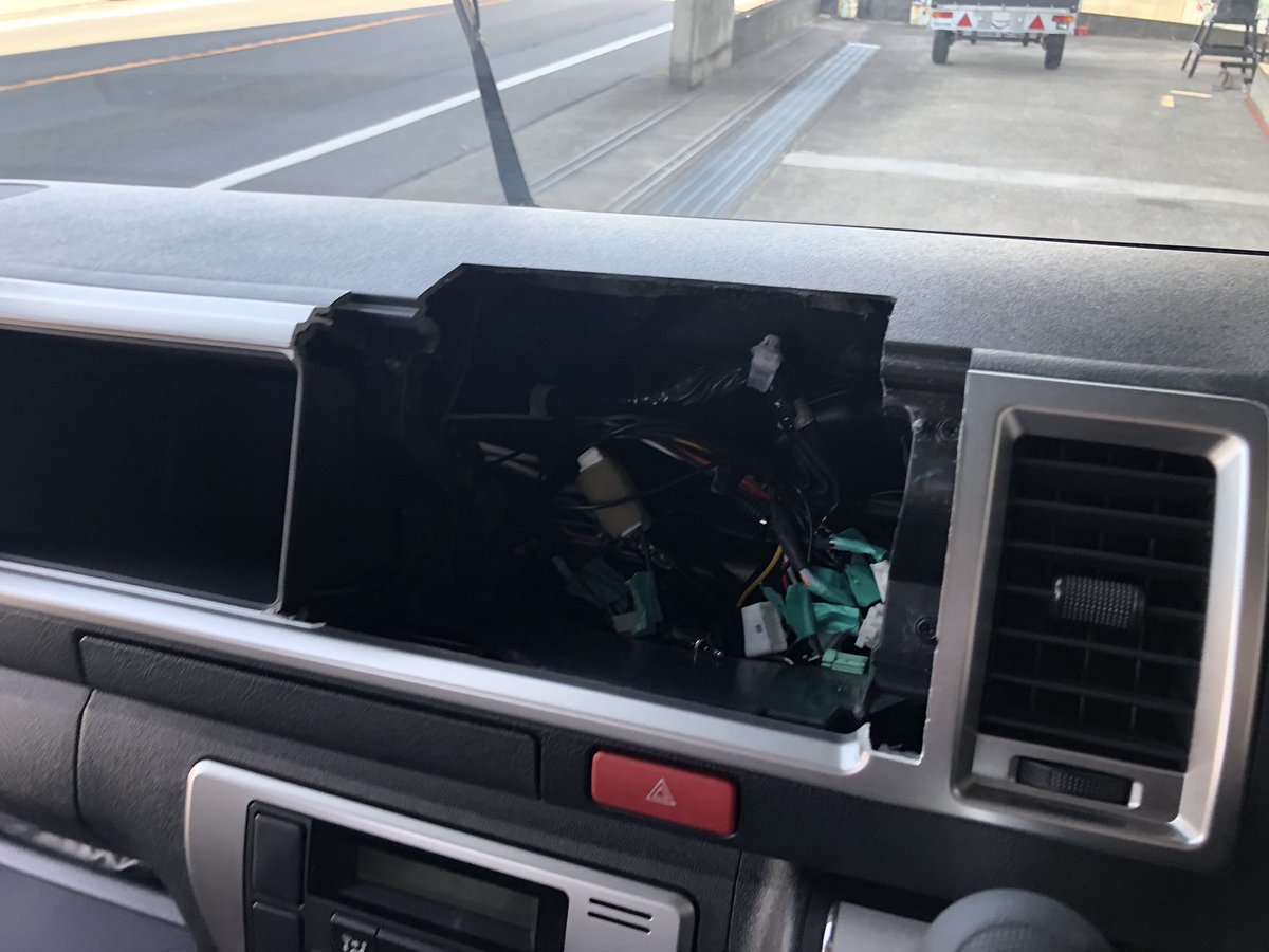 Atv群馬 Atv群馬 年新作は 0系ハイエースワイド用 カロッツェリア9インチナビキット サイバー ナビ 外枠 発売は未定ですが当社オリジナルなので他にはないです 発売まで今しばらくお待ちください Atv群馬 ハイエース カロッツェリア