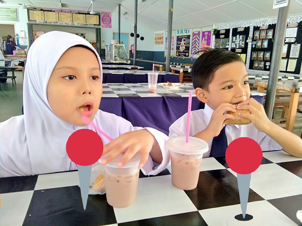 MalinSafar's tweet photo. Hari ni 1st Anak2 aku ikut van sekolah... Rasa nda senang Hari bh dorg p Sekolah dgn mulut aku membebel p marah² dorg... Rasa besalah Betul..aku belum cool down datang sdah van dorg😭😭😭😭

#kesayanganku
#HartaDuniaAkhirat
#Damiapintar
#DanishPintar

#picHariKe2skul https://t.co/HhGTWoi7Zo