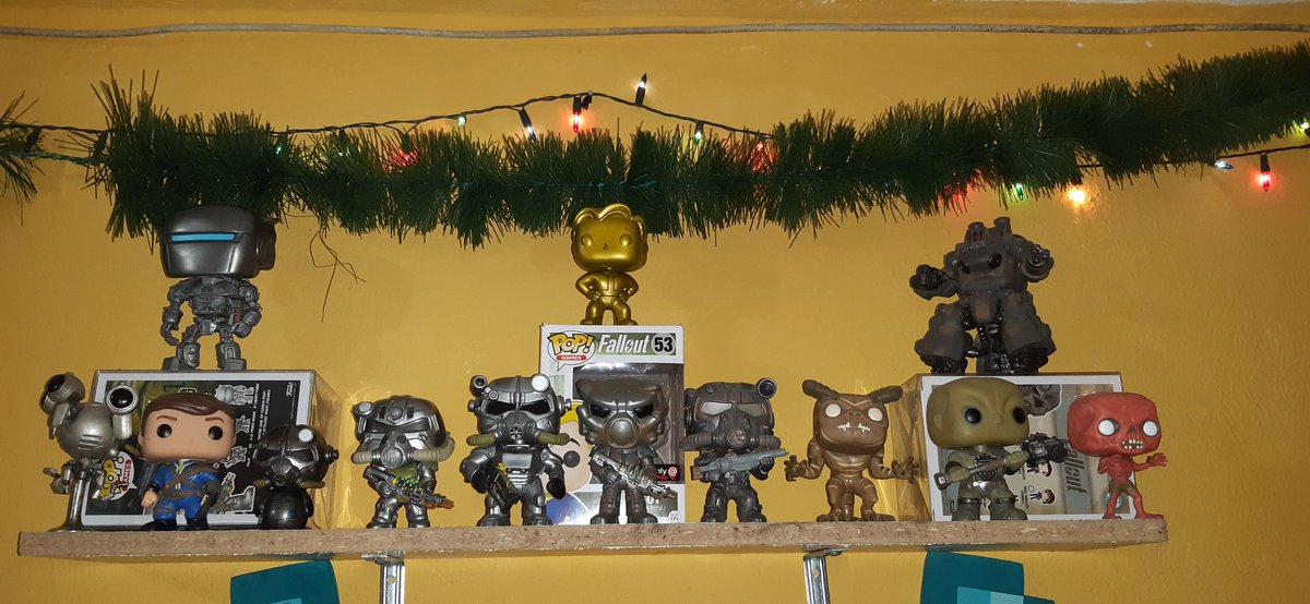 Monzon4199's tweet photo. @RioxYara buenisima tu pagina!

Te dejo una imagen de mi coleccion de fallout! https://t.co/q4e983YYRJ