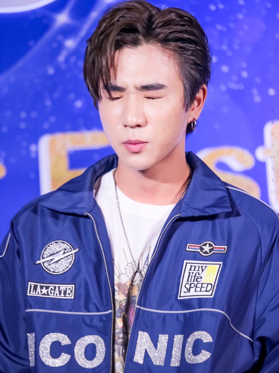 Sukem71961826's tweet photo. Dễ thương chưa😏😏😏 #ColorfulPerthDay #KDPPE #PerthTanapon https://t.co/cqlOwSms11