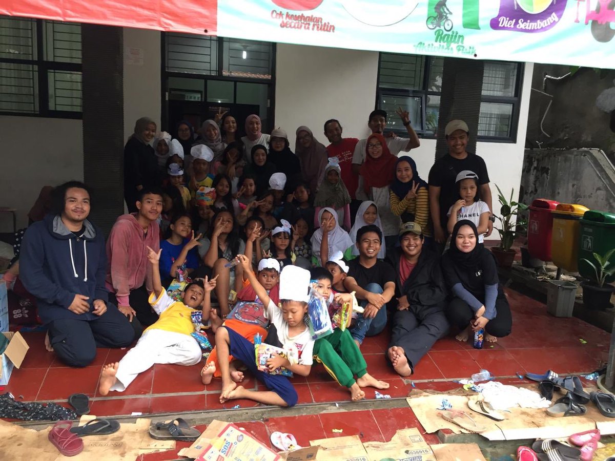 rokenrolpalsu's tweet image. jangan mati dulu sebelum berguna
#TamanBaca #AllBase #KerjaBakti