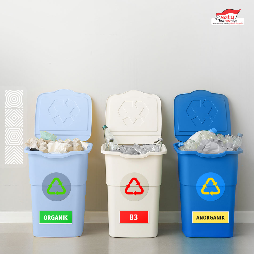 SATU_Indonesia's tweet photo. Buang sampah di tempatnya bagus. Tapi, lebih bagus lagi kalau Kamu bisa mengelola jadi barang yang lebih berguna dengan mulai mengelompokkan berdasar jenisnya seperti di gambar.
Ada yang bisa kasih contoh setiap jenisnya? Ini pelajaran di Sekolah Dasar, lho :)
#KitaSATUIndonesia https://t.co/VKARBfrU7m