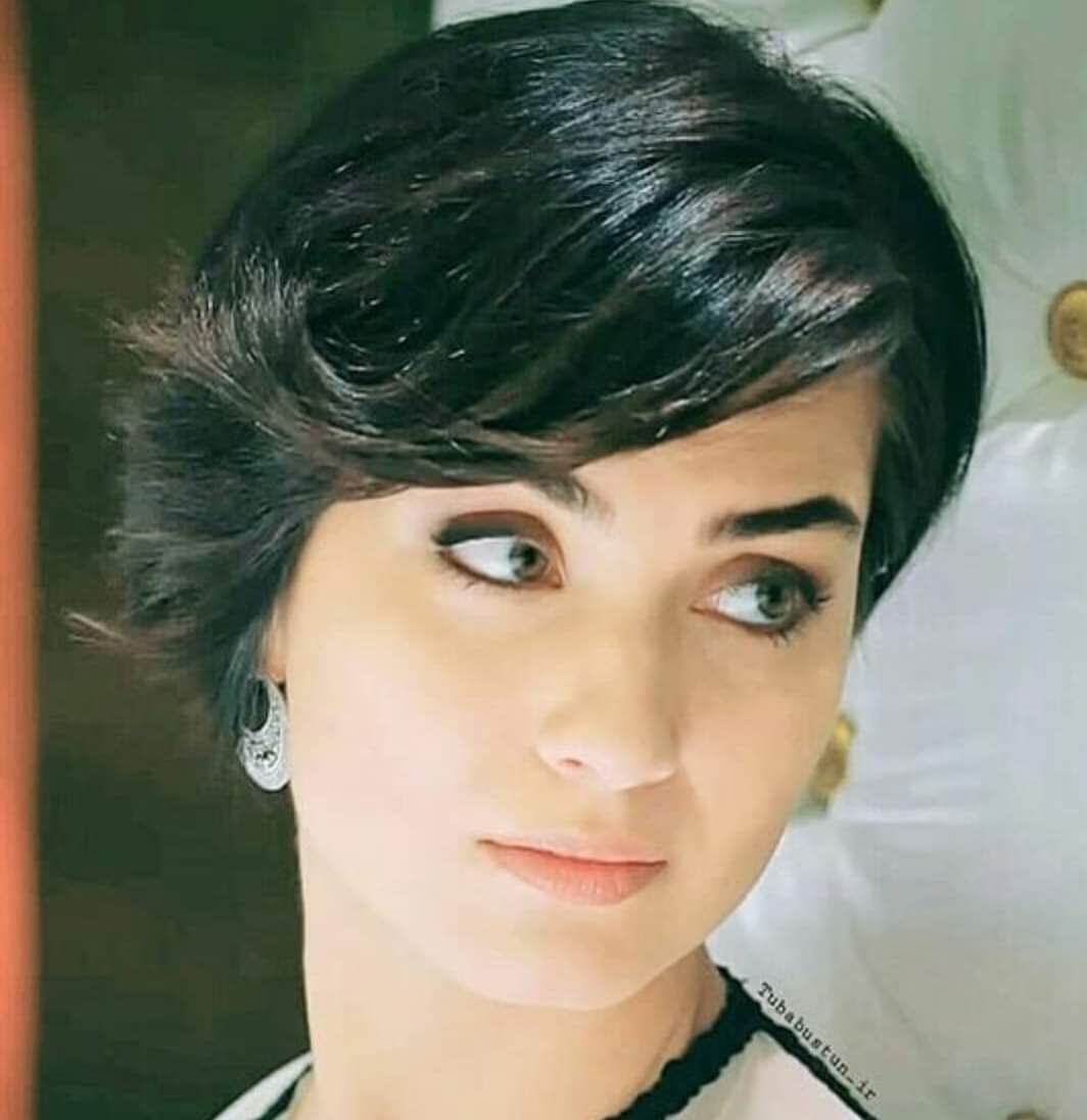 negmaelbhr's tweet photo. غريبه وباهته 'هي المشاعر طالما لم تتمكن في الفؤاد فهي تظل نزوه اعجاب عابره تنتهي مع الوقتـــ....!! https://t.co/WGpgyLhMZ5