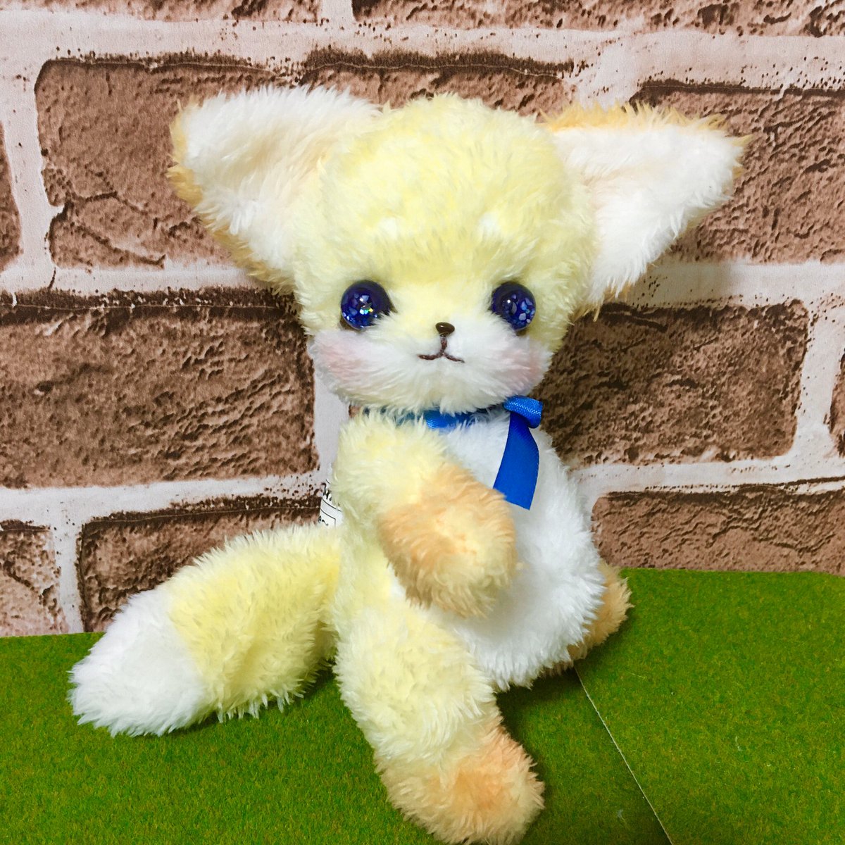 きつねちゃんの誕生です🦊✨ ファーは白色のものを染色しています！ お