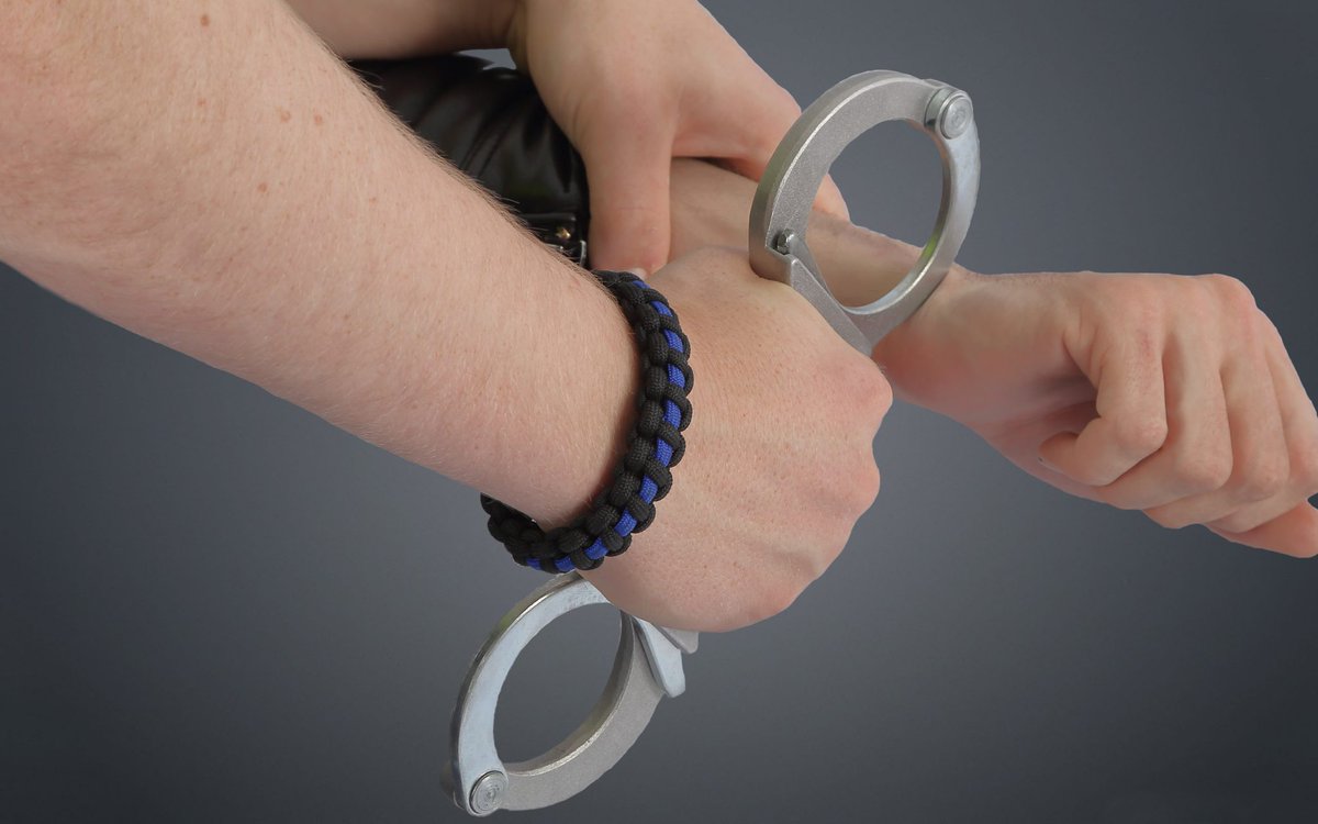 Jongens van 14 en 16 aangehouden voor beroving 71-jarige vrouw -.