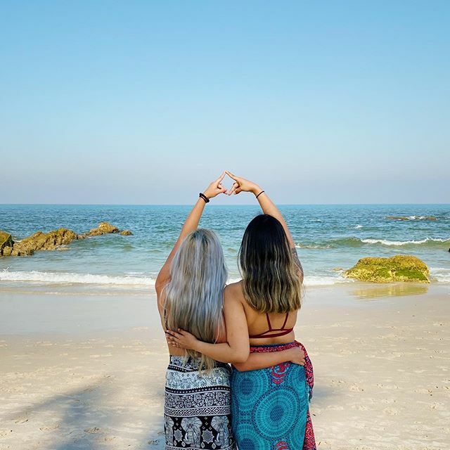 SDAPhiG's tweet photo. Sisterhood in sand......what more could you ask for 💛 https://t.co/XDNB8EEEPG